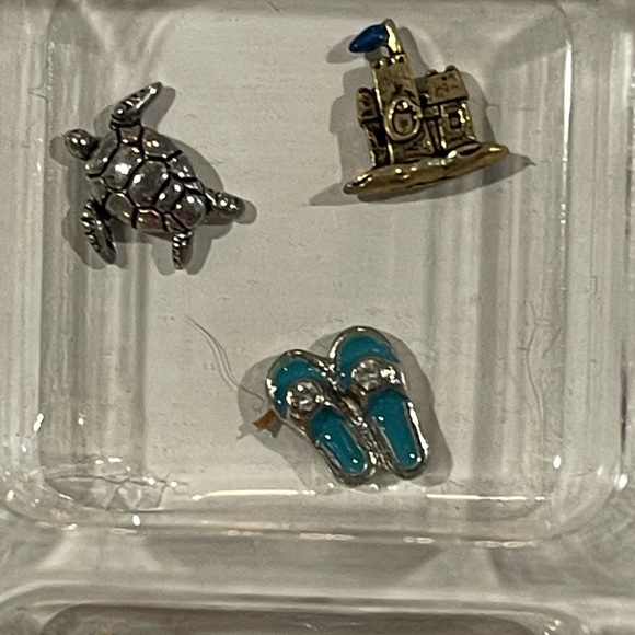 Locket charms - Picture 15 of 16